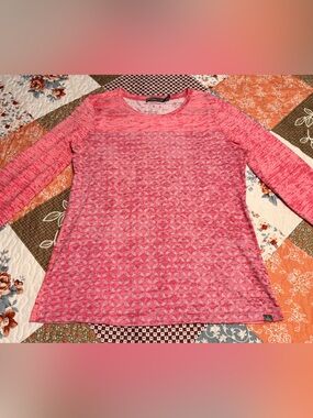 prAna Pink Long Sleeve Graphic Tee Medium Organic Cotton Casual Top